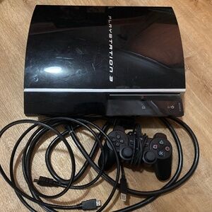 PlayStation 3 Sony Fat PS3 80GB with one game GTA 5 and controller big ps3 rare